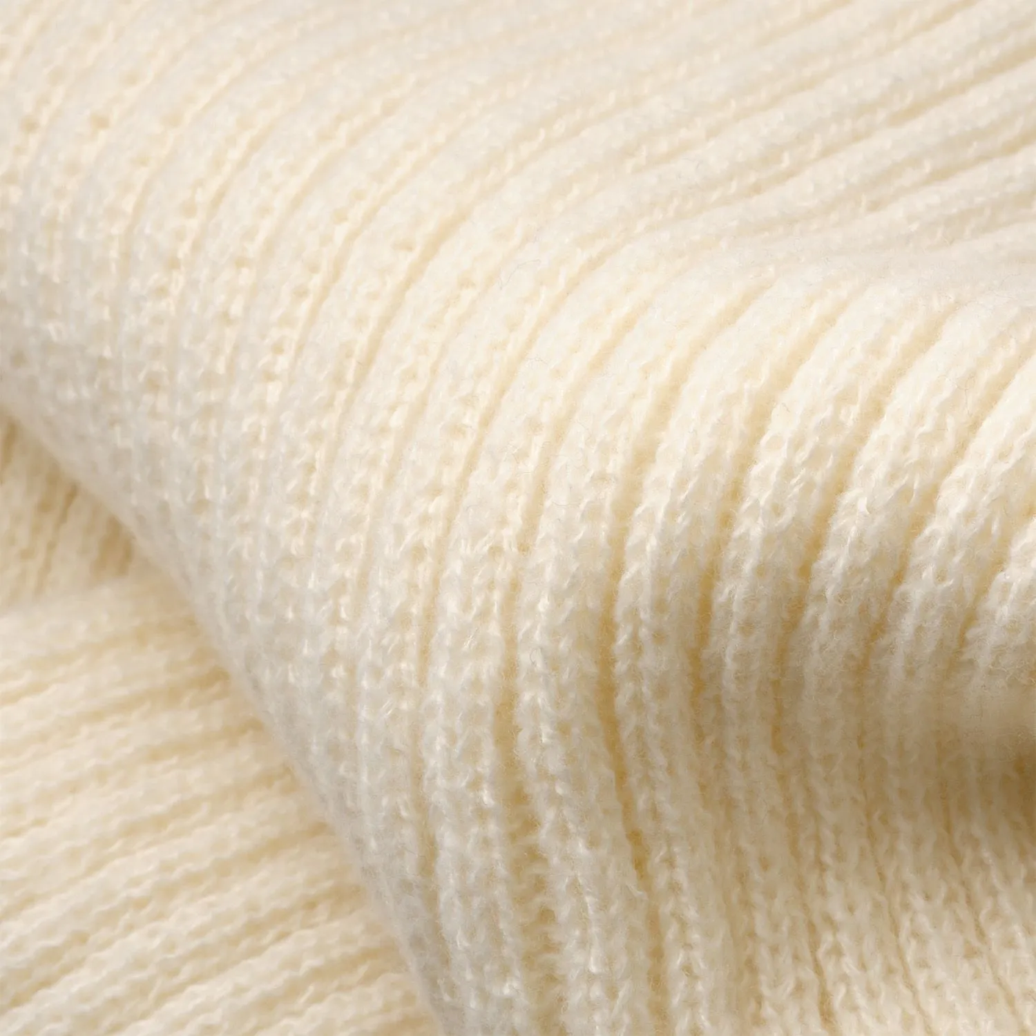 Шарф Forges вязаный, бежевый с логотипом компании. Цена 1 484 ₽. Артикул prtb20636.525