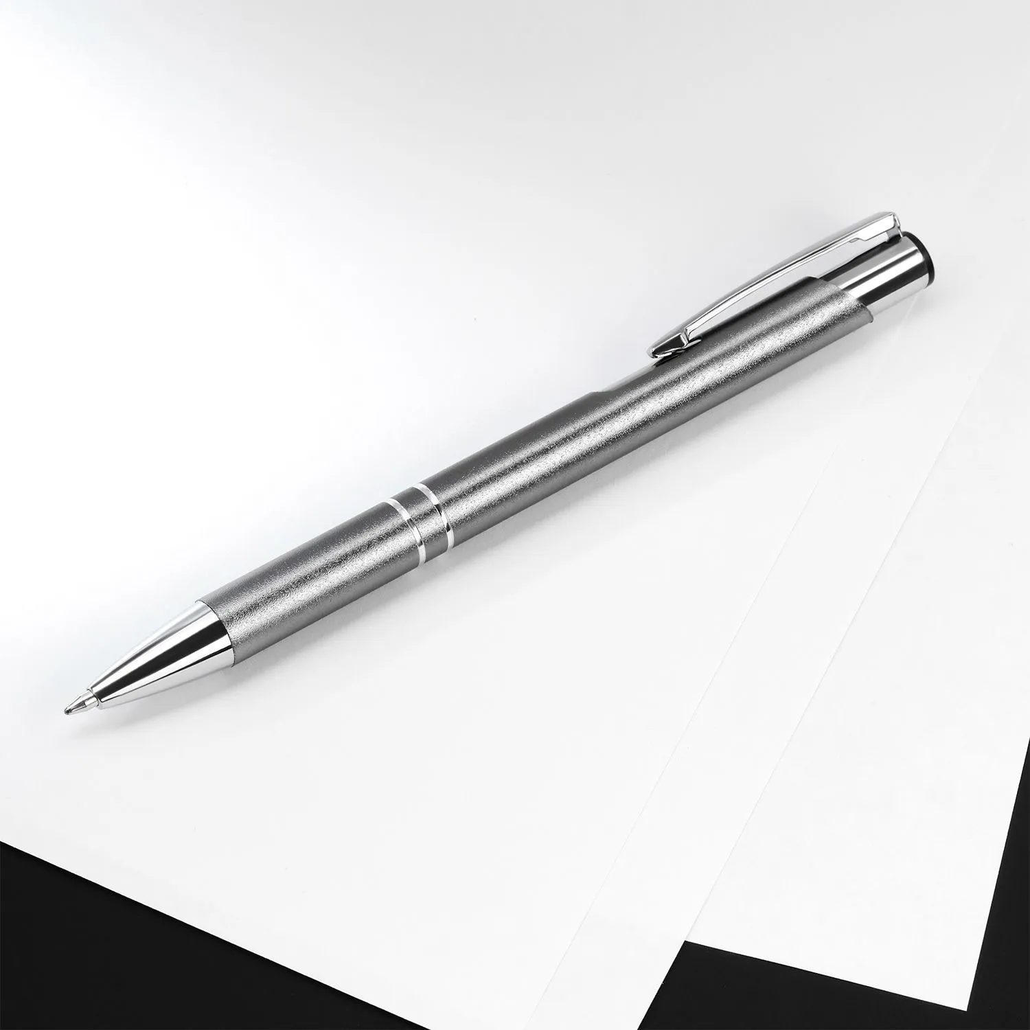 Шариковая ручка Alpha Neo, серая с логотипом компании. Цена 126 ₽. Артикул prtb213207.080.1