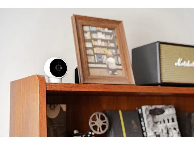 Видеокамера безопасности Mi Camera 2K (Magnetic Mount) MJSXJ03HL (BHR5255GL) с логотипом компании. Цена 3 794 ₽. Артикул AROA400091