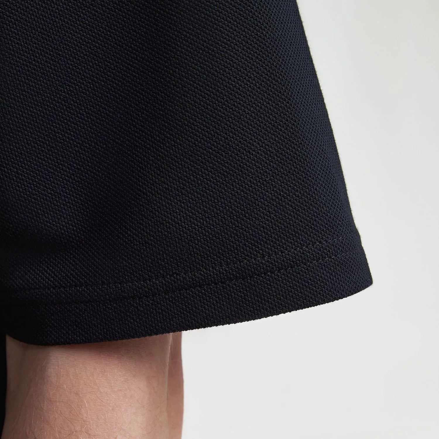 Футболка унисекс премиум AURA, черный с логотипом компании. Цена 1 154 ₽. Артикул prtb23056.010