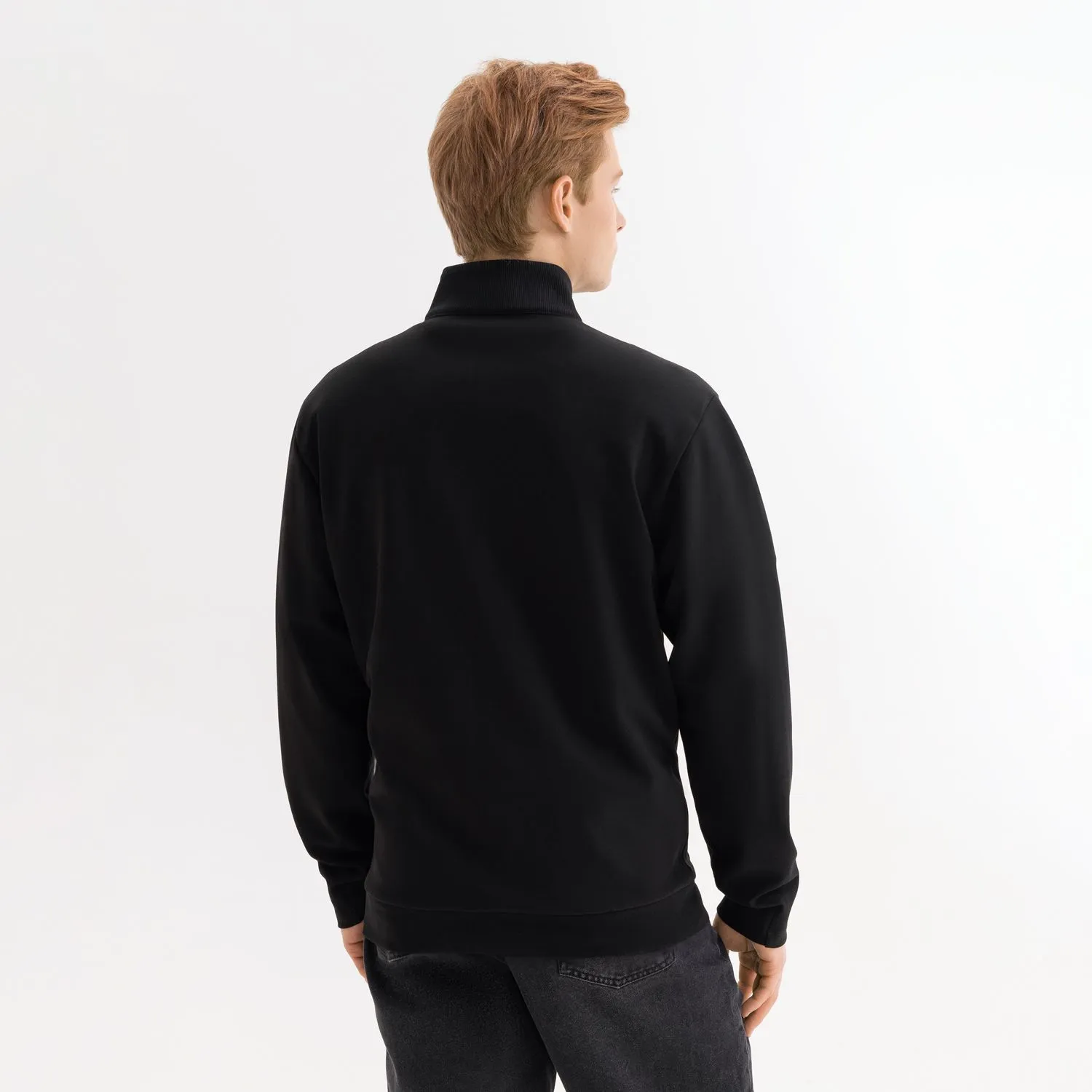 Толстовка на молнии ASTIN черная с логотипом компании. Цена 4 365 ₽. Артикул prtb23011.010