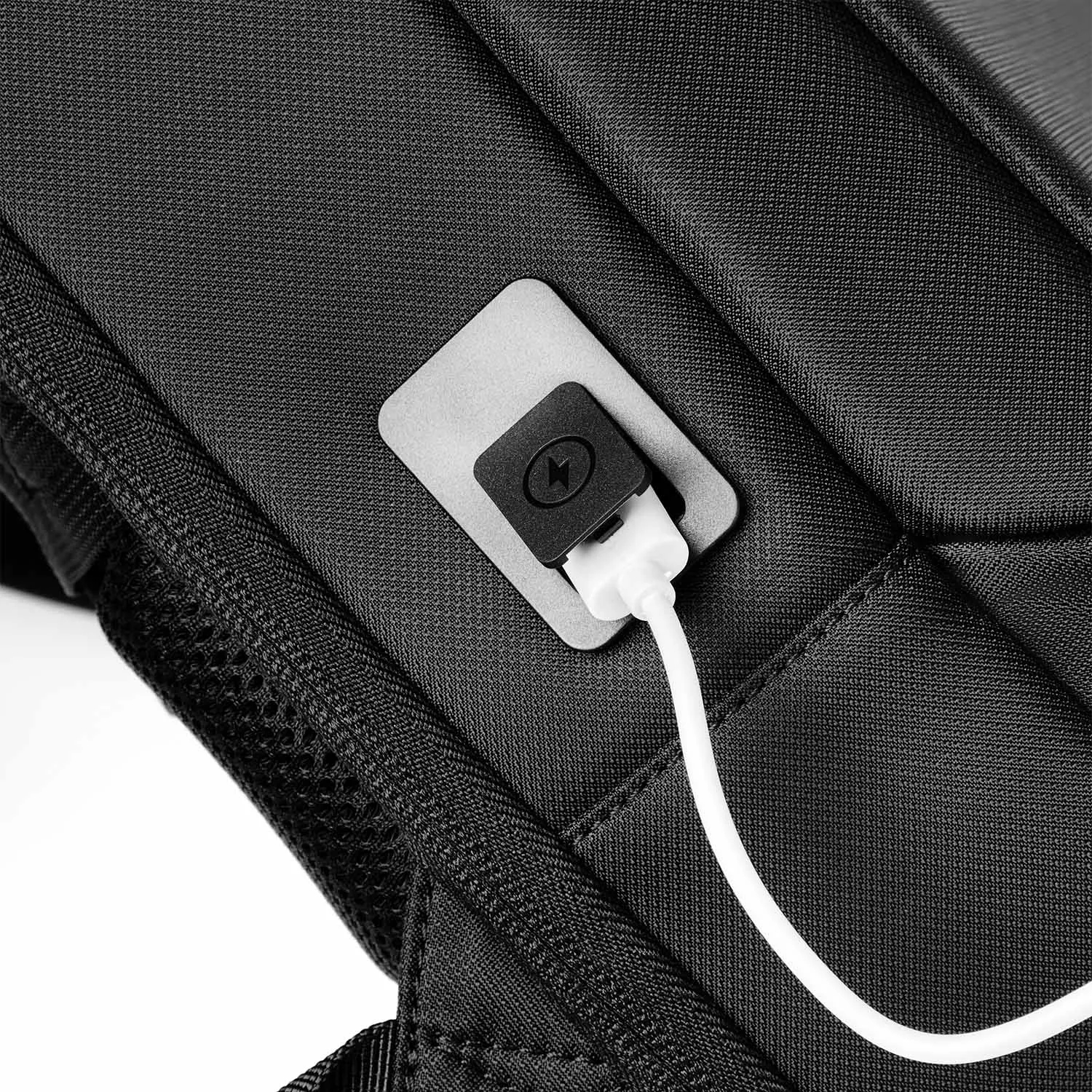 Бизнес рюкзак Bairon, черный с логотипом компании. Цена 5 933 ₽. Артикул prtb20080.010