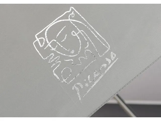 Зонт «Picau» c трафаретной печатью фольгой с логотипом компании. Цена 1 385 ₽. Артикул AROA920017tp