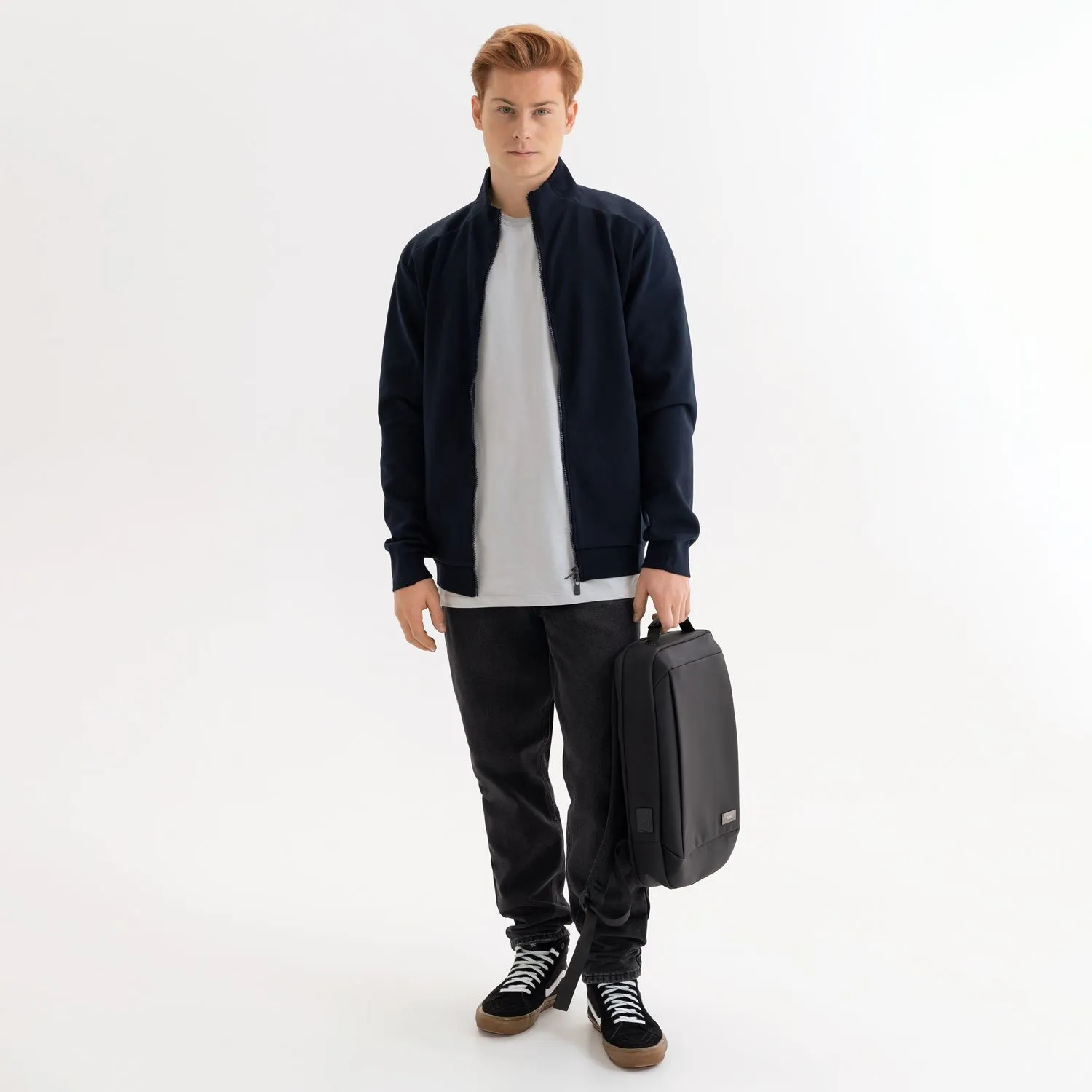 Бизнес рюкзак Bairon, черный с логотипом компании. Цена 5 933 ₽. Артикул prtb20080.010