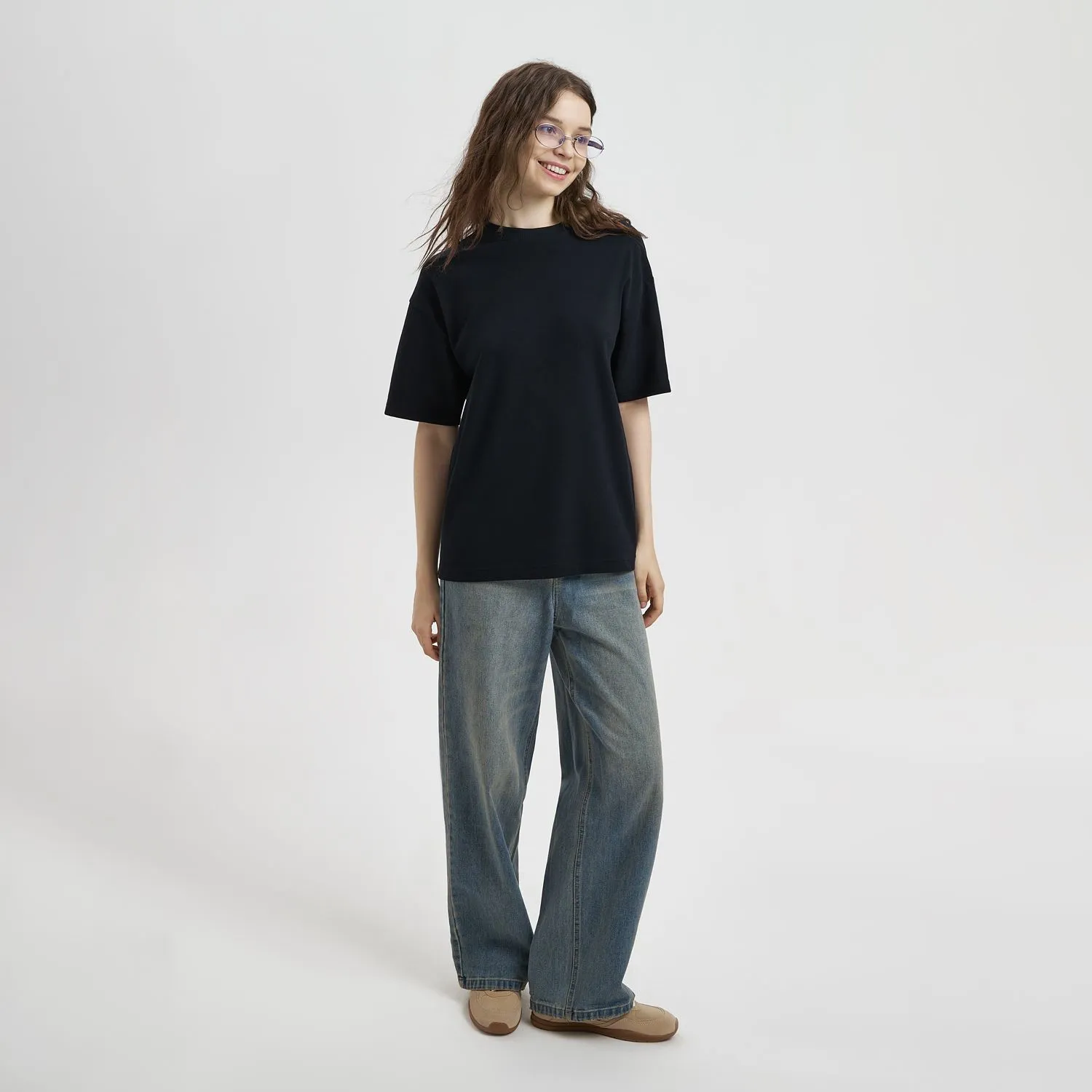 Футболка унисекс премиум AURA, черный с логотипом компании. Цена 1 154 ₽. Артикул prtb23056.010