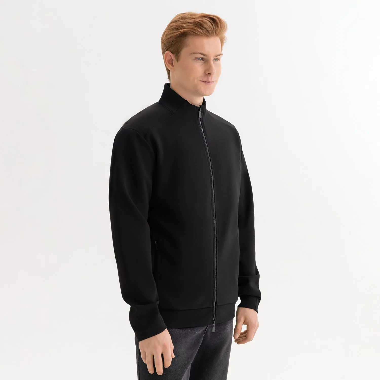 Толстовка на молнии ASTIN черная с логотипом компании. Цена 4 365 ₽. Артикул prtb23011.010