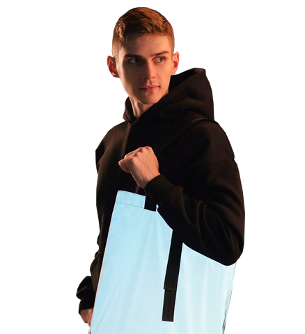 MANIFEST: светоотражающая коллекция