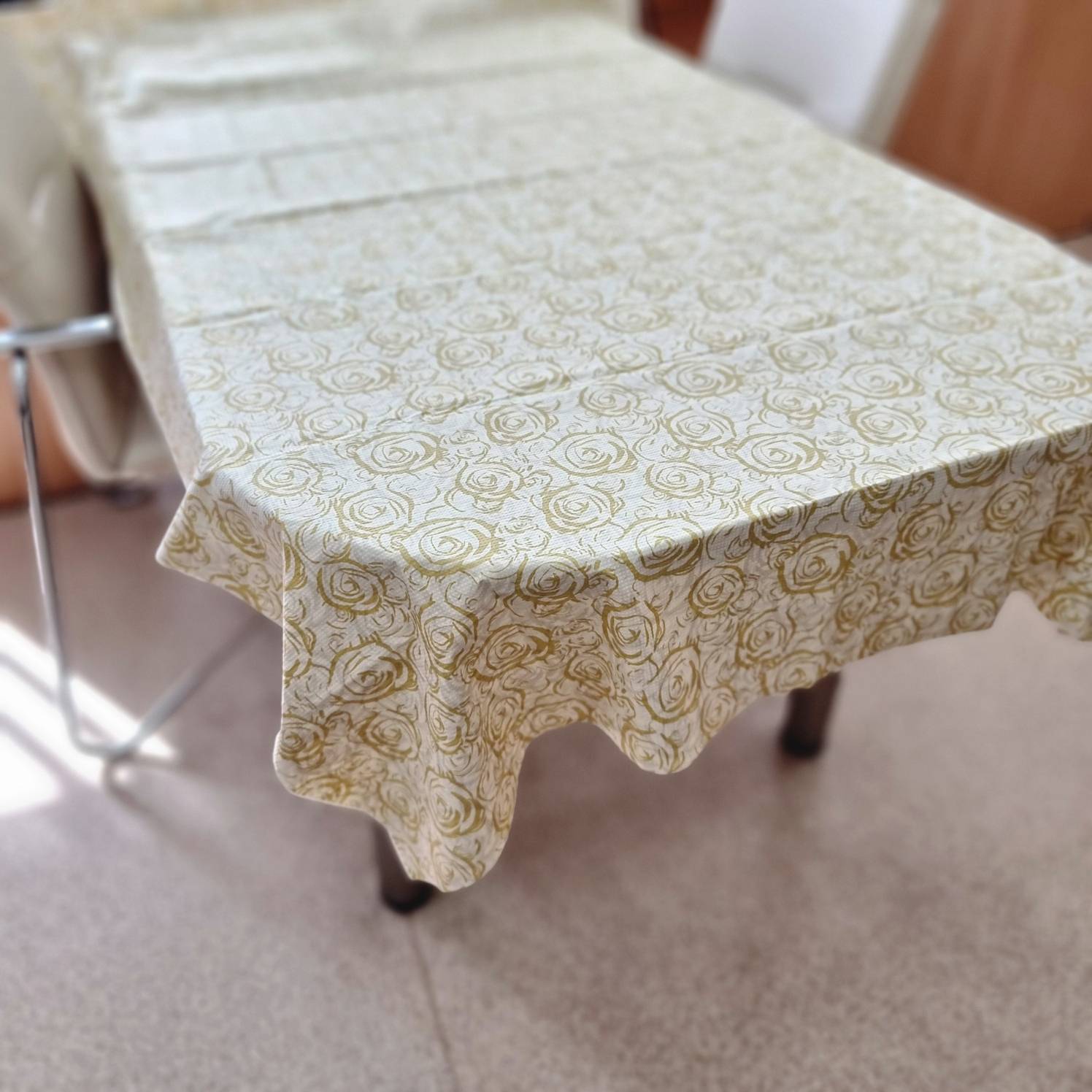 Биоразлагаемая скатерть, бело-серая для бизнеса