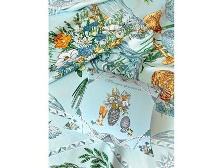 Платок «Мелодия хрусталя», голубой с логотипом компании. Цена 2 425 ₽. Артикул AROA94939