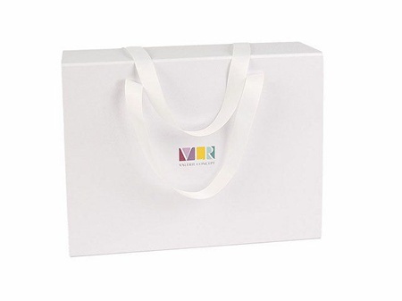 Плед VLR CONCEPT DEVIKA 7016 с логотипом компании. Цена 12 513 ₽. Артикул AROA98932