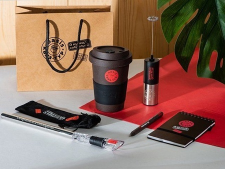 Пакет подарочный Kraft XS, 23x19x10 см с логотипом компании. Цена 96 ₽. Артикул AROA9911319